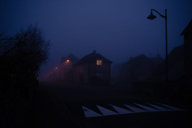 Photographier de nuit dans le brouillard.